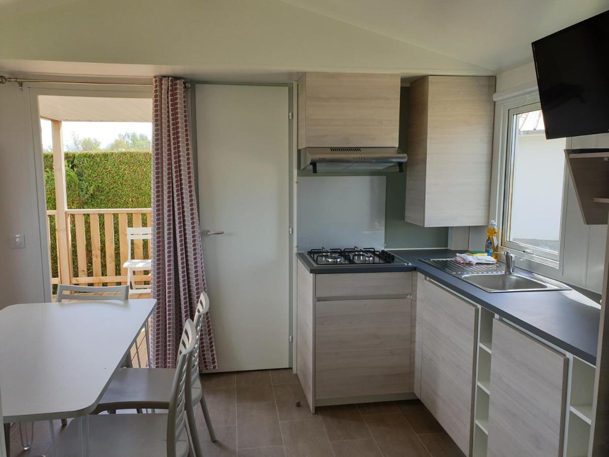Le Clos Tranquille Hotell Gonneville-en-Auge Exteriör bild