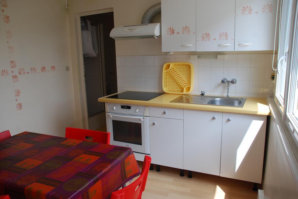 Le Clos Tranquille Hotell Gonneville-en-Auge Rum bild